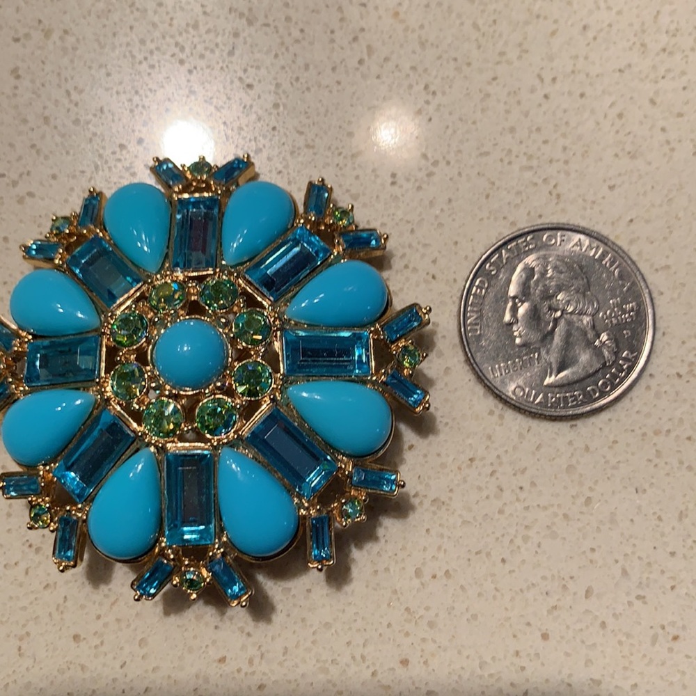 Brooch - Picture 5 of 5